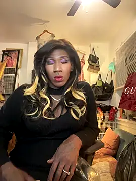 Snapshot of Motherbigbus chatting on 12-14-25, 12:54 Motherbigbus online show from 12-14-25, 12:54