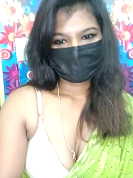 Snapshot of Premalatha_28 chatting on 11-28-25, 06:10 Premalatha 28 online show from 11-28-25, 06:10