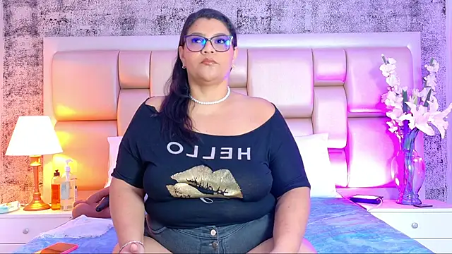 SelennaCooper online show from 04-09-26, 11:37