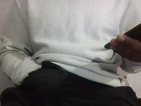 Snapshot of Desi_bbc8 chatting on 11-16-25, 12:05 Desi bbc8 online show from 11-16-25, 12:05