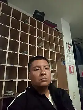 Jeison0323 online show from 04-21-26, 08:09