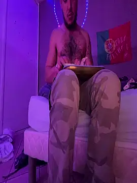 Snapshot of tarzandusud chatting on 11-16-25, 03:23 tarzandusud online show from 11-16-25, 03:23