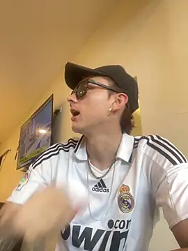 Boyfriend-Hot online show from 12-04-25, 01:09