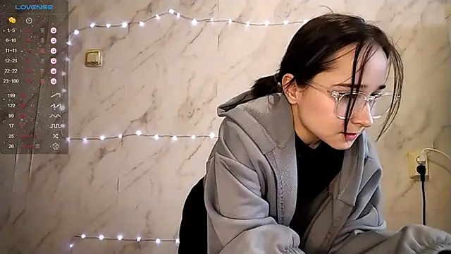 TianaMeiser online show from 12-19-25, 10:11