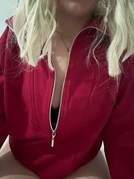 Snapshot of Manolya3434 chatting on 12-16-25, 11:10 Manolya3434 online show from 12-16-25, 11:10