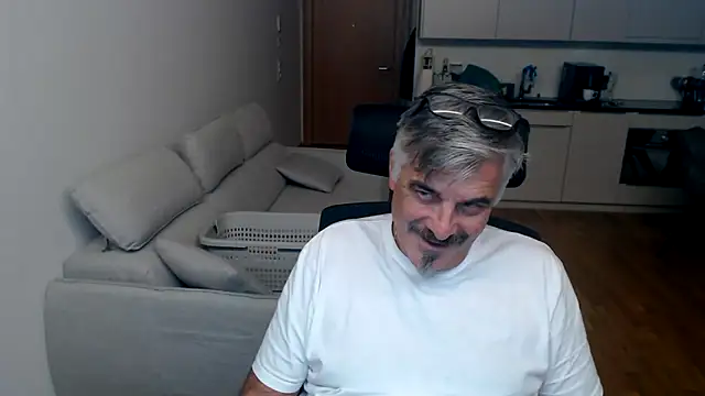 Buidapest online show from 02-02-26, 11:58