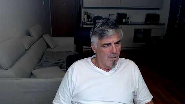 Buidapest online show from 03-15-26, 09:21