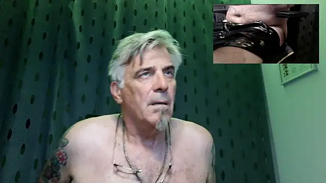 Snapshot of Buidapest chatting on 08-01-26, 01:10 Buidapest online show from 08-01-26, 01:10