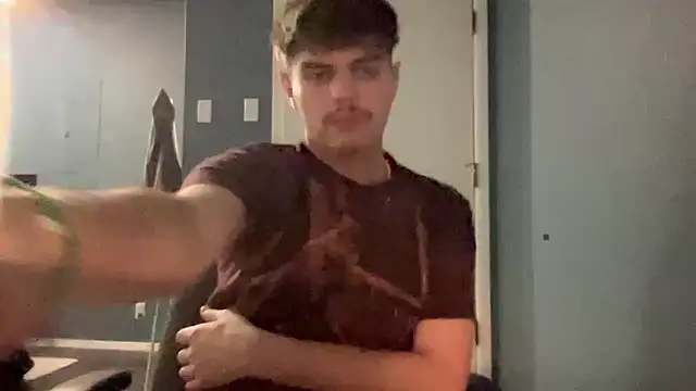 Snapshot of iceicebaby06 chatting on 11-17-25, 10:32 iceicebaby06 online show from 11-17-25, 10:32