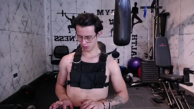 Snapshot of Brandon_starkk chatting on 11-24-25, 11:54 Brandon starkk online show from 11-24-25, 11:54