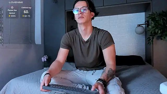 Brandon starkk online show from 03-10-26, 12:21