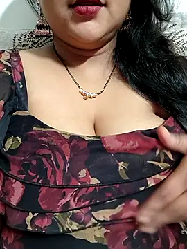 Snapshot of Winter_XOXO chatting on 11-18-25, 06:45 Winter XOXO online show from 11-18-25, 06:45