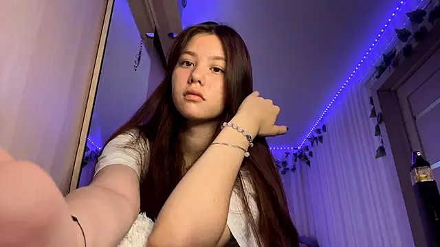 CutieSlim online show from 11-18-25, 07:35