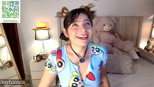 Snapshot of Emyii_ chatting on 06-11-26, 02:00 Emyii online show from 06-11-26, 02:00