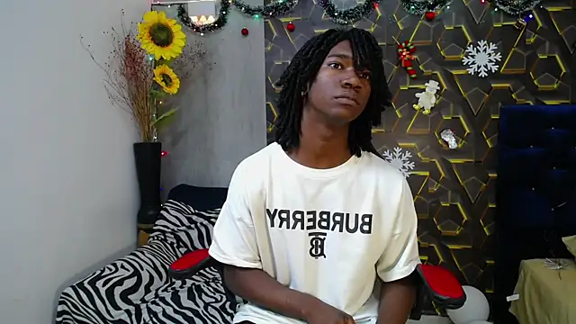 Snapshot of negga_cum chatting on 11-28-25, 01:58 negga cum online show from 11-28-25, 01:58