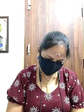 Queen-Neha online show from 03-26-26, 02:22