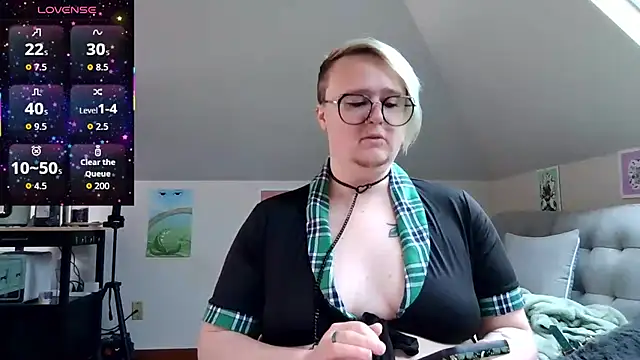 queerlyjaz online show from 05-02-26, 06:02