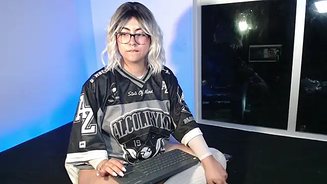 miss jas11 online show from 02-21-26, 06:58