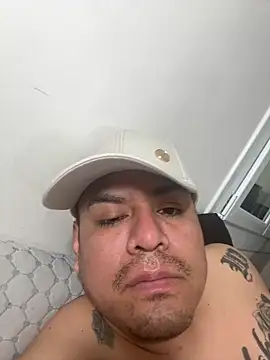 Snapshot of Pelotas2000 chatting on 11-17-25, 03:29 Pelotas2000 online show from 11-17-25, 03:29