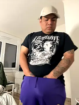 Pelotas2000 online show from 11-20-25, 04:18