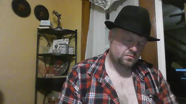 Snapshot of TheOneDonShaun chatting on 11-21-25, 08:46 TheOneDonShaun online show from 11-21-25, 08:46