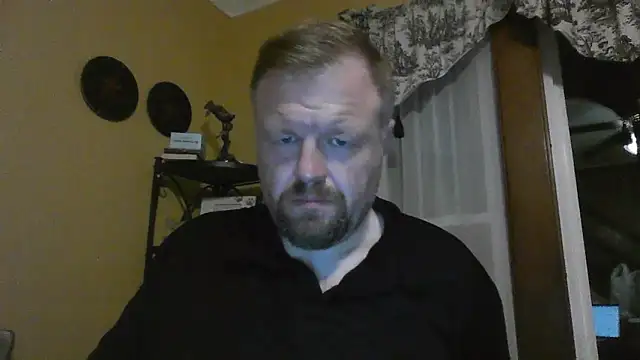 Snapshot of TheOneDonShaun chatting on 12-20-25, 06:31 TheOneDonShaun online show from 12-20-25, 06:31