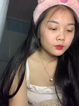 Baa-bee22 online show from 11-21-25, 05:17