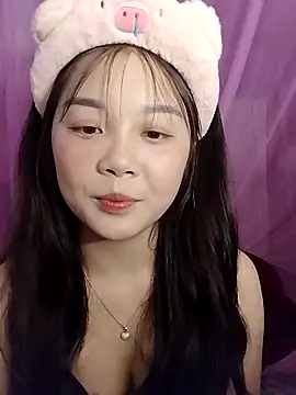 Snapshot of Baa-bee22 chatting on 03-27-26, 01:00 Baa-bee22 online show from 03-27-26, 01:00