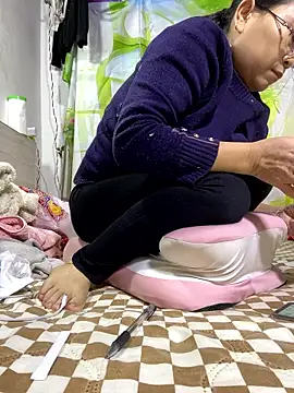 Snapshot of Yes-Baby-A chatting on 01-10-26, 11:01 Yes-Baby-A online show from 01-10-26, 11:01