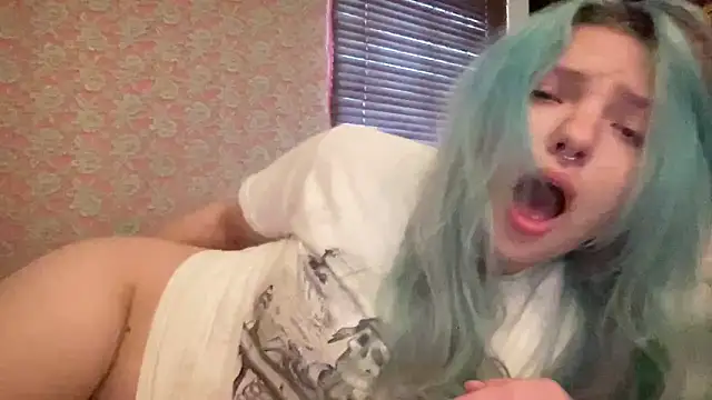 Snapshot of sirenspace chatting on 04-15-26, 11:05 sirenspace online show from 04-15-26, 11:05