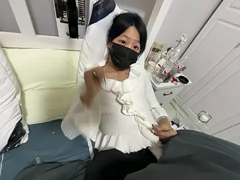 Rosy100 online show from 12-14-25, 11:04