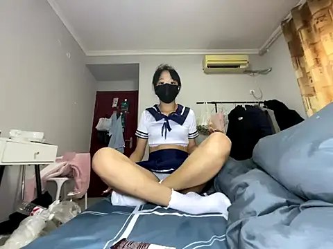 Rosy100 online show from 12-15-25, 08:40