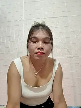 Snapshot of Cover-baa chatting on 11-27-25, 02:13 Cover-baa online show from 11-27-25, 02:13