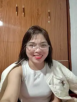 Snapshot of Cover-baa chatting on 12-17-25, 08:59 Cover-baa online show from 12-17-25, 08:59