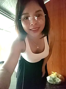 Snapshot of Cover-baa chatting on 12-23-25, 12:08 Cover-baa online show from 12-23-25, 12:08