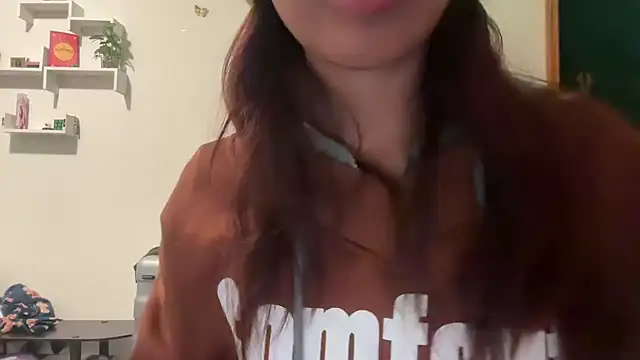 tinydaisy21 online show from 12-23-25, 02:42