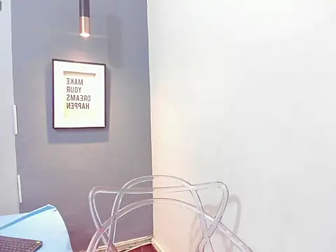 Snapshot of Xelena_Kiss chatting on 11-22-25, 01:10 Xelena Kiss online show from 11-22-25, 01:10