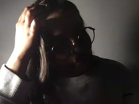 raveena hot online show from 12-19-25, 05:25