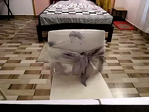 raveena hot online show from 04-22-26, 10:39