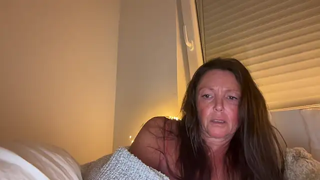 AnnaSophiaX online show from 12-03-25, 07:45