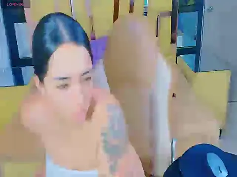 Snapshot of CailinSmith chatting on 11-28-25, 12:08 CailinSmith online show from 11-28-25, 12:08