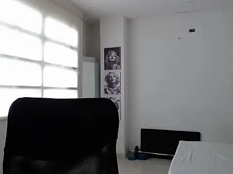 Snapshot of Annie_Cervantez chatting on 01-13-26, 03:28 Annie Cervantez online show from 01-13-26, 03:28