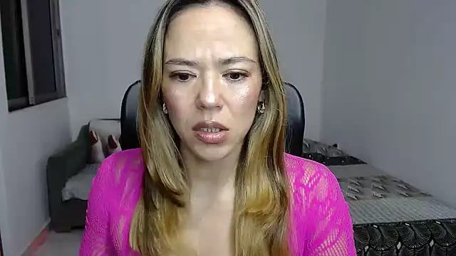 Annie Cervantez online show from 05-29-26, 08:12