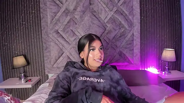 Snapshot of ShirleyJones_ chatting on 11-30-25, 12:42 ShirleyJones online show from 11-30-25, 12:42