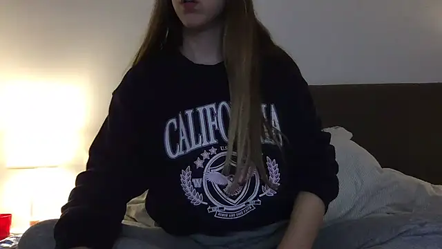 Martimartinaxx online show from 03-25-26, 08:59