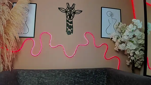 ella evans  online show from 11-23-25, 12:16