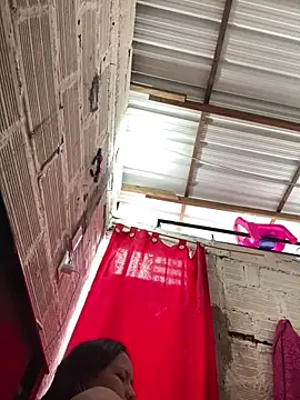 Soffiegrey online show from 12-14-25, 04:01