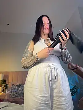 Tattitude  online show from 04-21-26, 05:58