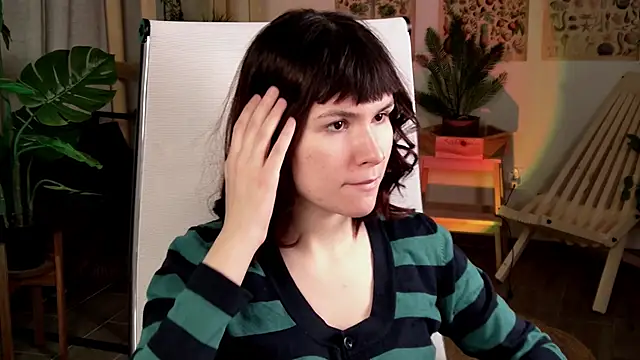 Snapshot of RickiOwens chatting on 12-15-25, 06:39 RickiOwens online show from 12-15-25, 06:39