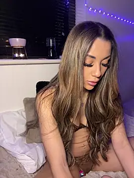 Snapshot of Badcrystal chatting on 11-26-25, 09:27 Badcrystal online show from 11-26-25, 09:27